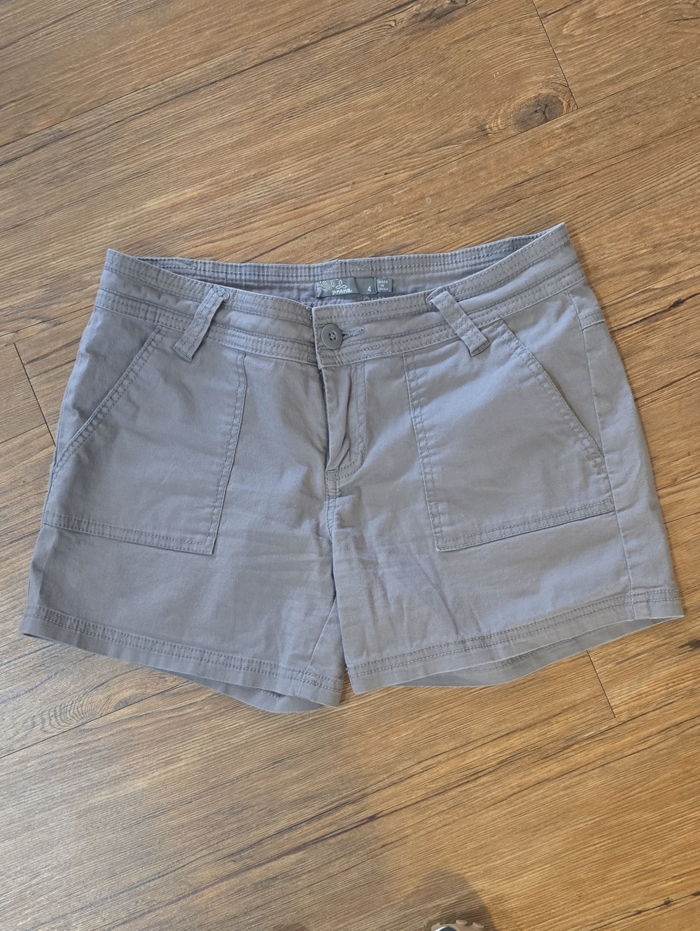 Prana Women's Pocket Shorts - Gray Sz 4